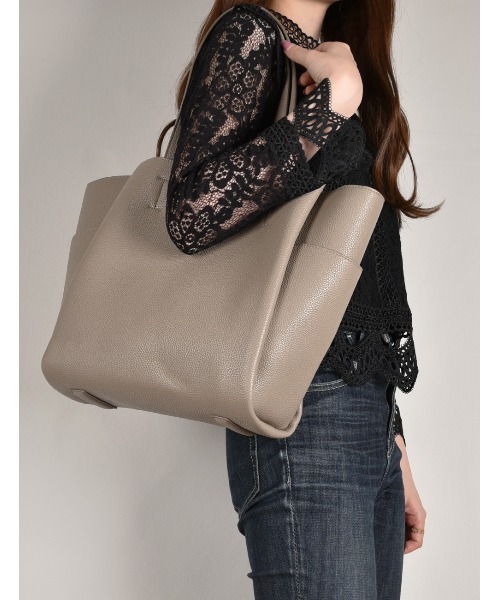 MONICA（モニカ）の「収納いっぱいA4トート（トートバッグ・レディース・ブラック/グレー/ライトグレー/アイボリー/グリーン/チョコ/ピンク系その他/ダークブルー/ベージュ/グレイッシュベージュ/ネイビー/ライトグリーン/ブラウン系その他・FREE）」の17枚目の写真