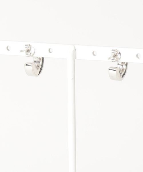 TONE SELECT GOODS(トーンセレクトグッズ)の「【925 SILVER ACC】ブロックフープピアスSV925(OG)(ピアス(両耳用)・レディース・シルバー・FREE)」の2枚目の写真