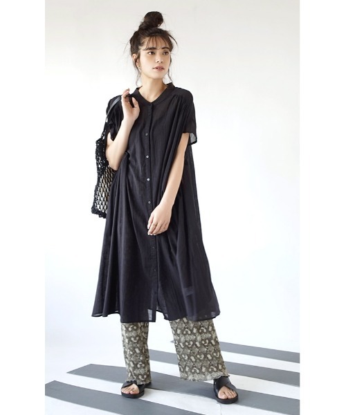 zootie(ズーティー)の「コットンガーゼ ロングシャツワンピース(ワンピース・レディース・ネイビー/ピンク/モカ/ブラック/グレイッシュブルー/ミント/ホワイト/マスタード/ライトグリーン/ダークパープル/ブラウン・フリー)」の15枚目の写真