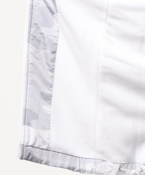 BELLUNA(ベルーナ)の「ELLE SPORT 迷彩柄ブルゾン(ブルゾン・レディース・グレー/ピンク/ブルー・MEDIUM/LARGE/X-LARGE)」の13枚目の写真