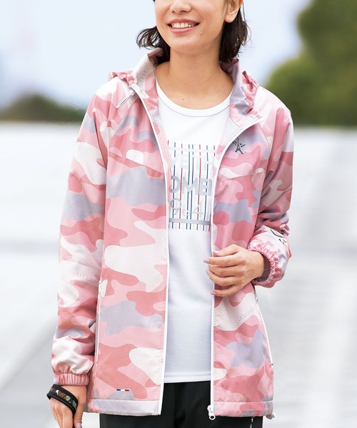 BELLUNA(ベルーナ)の「ELLE SPORT 迷彩柄ブルゾン(ブルゾン・レディース・グレー/ピンク/ブルー・MEDIUM/LARGE/X-LARGE)」の3枚目の写真