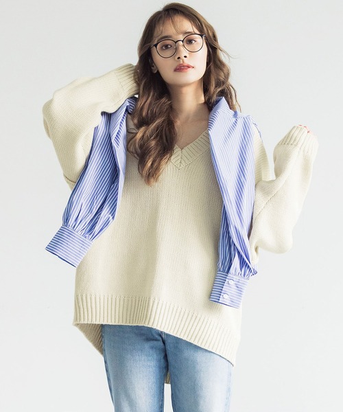 coca(coca)(コカ)の「ローゲージVネックニット(ニット/セーター・レディース・チャコールグレー/アイボリー・ONE SIZE)」の1枚目の写真