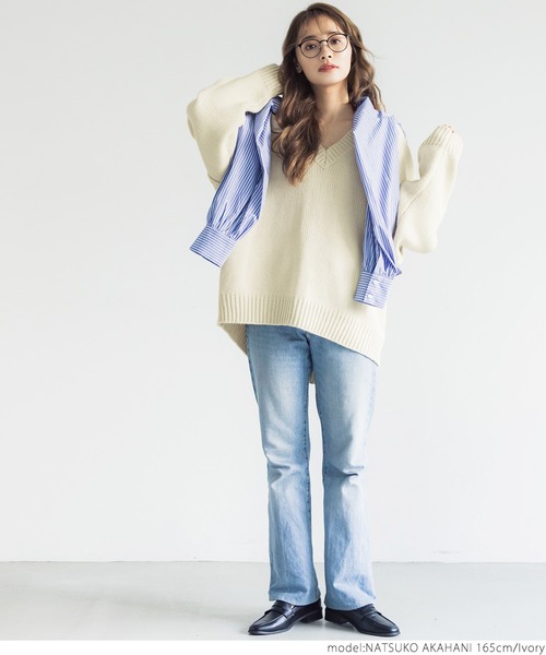 coca(coca)(コカ)の「ローゲージVネックニット(ニット/セーター・レディース・チャコールグレー/アイボリー・ONE SIZE)」の5枚目の写真