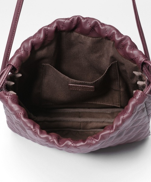 GLOBAL WORK（グローバルワーク）の「キルティング巾着BAG/923485（ショルダーバッグ・レディース・アイボリー/ブラック/ワインレッド・ONE SIZE）」の11枚目の写真