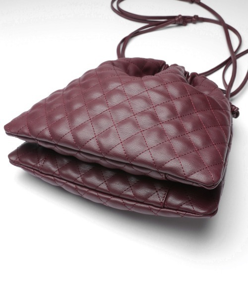 GLOBAL WORK（グローバルワーク）の「キルティング巾着BAG/923485（ショルダーバッグ・レディース・アイボリー/ブラック/ワインレッド・ONE SIZE）」の12枚目の写真