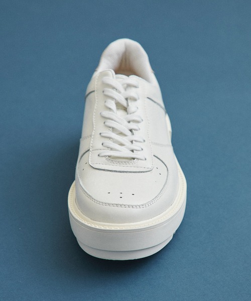 UNITED TOKYO(ユナイテッドトウキョウ)の「プラットフォームアリーナスニーカー(スニーカー・メンズ・ホワイト/ブラック・1/2/3)」の3枚目の写真