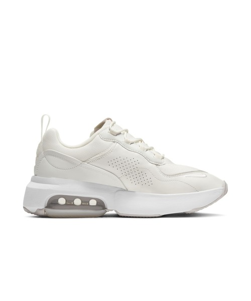 NIKE（ナイキ）の「ナイキ エア マックス ヴェローナ SE ウィメンズシューズ / スニーカー / Nike Air Max Verona SE Women's Shoe（スニーカー・レディース・ブラック/アイボリー・24.5/24/25.5/26/25/22.5/23/23.5/22）」の19枚目の写真