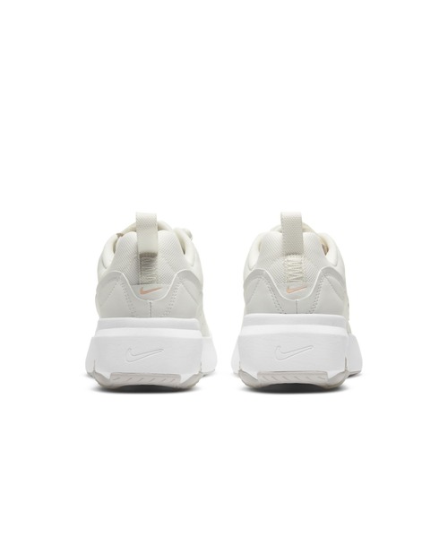 NIKE（ナイキ）の「ナイキ エア マックス ヴェローナ SE ウィメンズシューズ / スニーカー / Nike Air Max Verona SE Women's Shoe（スニーカー・レディース・ブラック/アイボリー・24.5/24/25.5/26/25/22.5/23/23.5/22）」の21枚目の写真