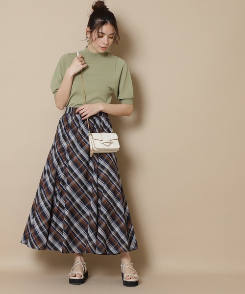 N.（N. Natural Beauty Basic）（エヌエヌナチュラルビューティーベーシック）の「◆ボリュームベルトチェーンミニショルダーバッグ（ショルダーバッグ・レディース・オフホワイト/ブラック/グリーン・ﾌﾘ-）」の7枚目の写真