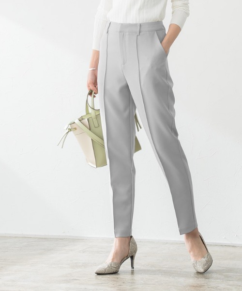 Pierrot（ピエロ）の「ピンタックストレートパンツ（その他パンツ・レディース・ブラック/グレー/ピンク/ライトベージュ/マスタード/ブラウン/ラベンダー/グレー系その他/グリーン/ブルーグリーン/モカ/ネイビー/ピンク系その他・M/L/PS/PM/PL/TL/S/TM）」の2枚目の写真