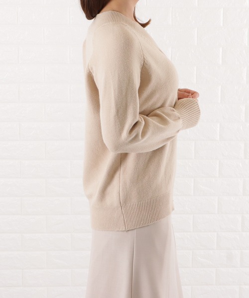 Lace Ladies(レースレディース)の「Vネック 長袖ルーズフィット 無地ニット(ニット/セーター・レディース・グレー/ブラック/ベージュ/ホワイト/ブルー・FREE)」の21枚目の写真