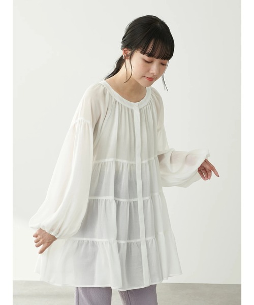 earth music&ecology（アースミュージックアンドエコロジー）の「【WEB限定】ティアードシャツチュニック ＊（シャツ/ブラウス・レディース・ライトブルー/ブラック/オフホワイト/ピンクベージュ・FREE）」の14枚目の写真