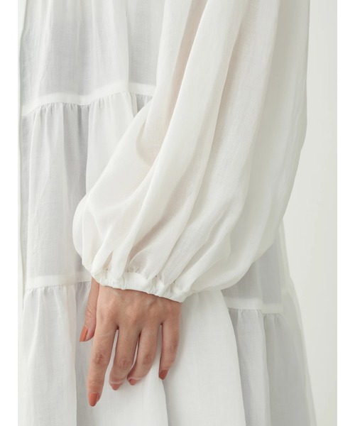 earth music&ecology（アースミュージックアンドエコロジー）の「【WEB限定】ティアードシャツチュニック ＊（シャツ/ブラウス・レディース・ライトブルー/ブラック/オフホワイト/ピンクベージュ・FREE）」の20枚目の写真