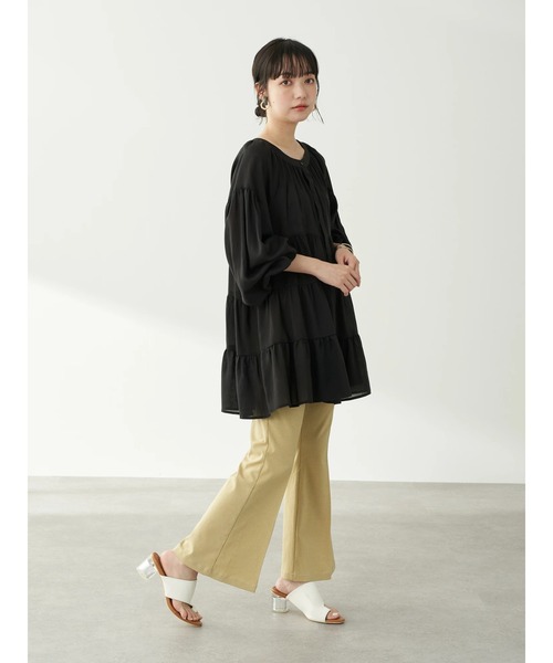 earth music&ecology（アースミュージックアンドエコロジー）の「【WEB限定】ティアードシャツチュニック ＊（シャツ/ブラウス・レディース・ライトブルー/ブラック/オフホワイト/ピンクベージュ・FREE）」の21枚目の写真