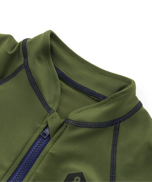 Ampersand（アンパサンド）の「/UNIシンプルラッシュガード(無地・ドット柄)_UVカット（ラッシュガード・キッズ・ブラック/グレー/アイボリー/カーキ・100/110/120/130/140/80/90）」の12枚目の写真