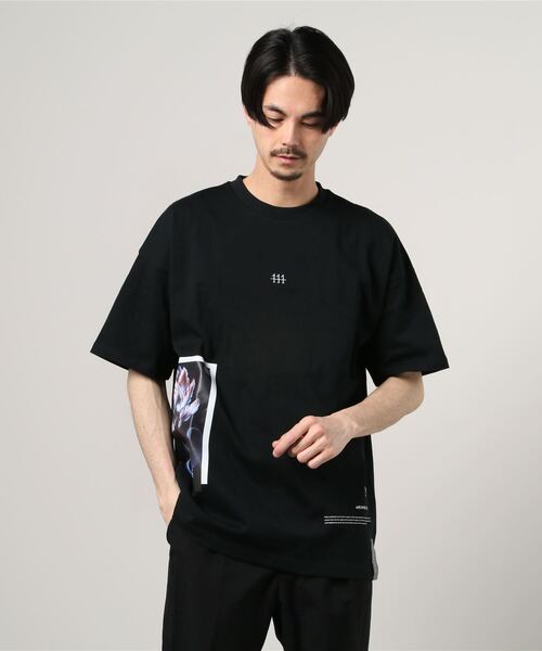 A4A（エーフォーエー）の「A4A（エーフォーエー）FLOWER フラワーショートスリーブTシャツ（Tシャツ/カットソー・メンズ・ホワイト/ブラック・FREE）」の2枚目の写真