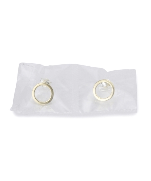 BEAMS BOY（ビームスボーイ）の「BEAMS BOY / BRASS サークル ライン ピアス（ピアス（両耳用）・レディース・イエロー系その他・ONE SIZE）」の4枚目の写真
