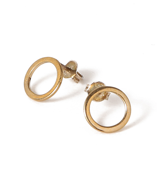 BEAMS BOY（ビームスボーイ）の「BEAMS BOY / BRASS サークル ライン ピアス（ピアス（両耳用）・レディース・イエロー系その他・ONE SIZE）」の6枚目の写真