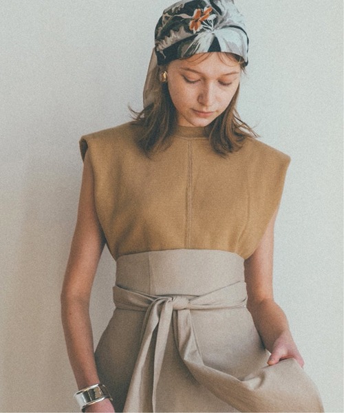 SLOBE IENA(スローブイエナ)の「【CLANE/クラネ】 POWER SHOULDER THERMALカットソー【手洗い可】◆(Tシャツ/カットソー・レディース・ベージュ/アイボリー・FREE)」の13枚目の写真