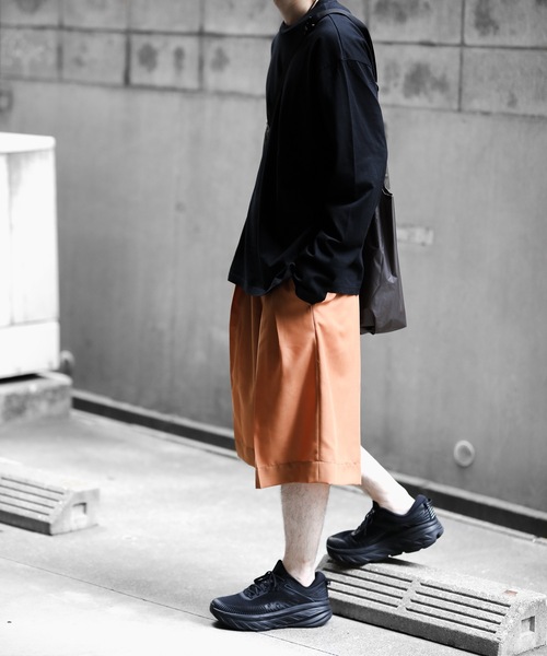 KAZUYUKI KUMAGAI ATTACHMENT(カズユキクマガイアタッチメント)の「SUPER120S PEサージ タックワイド ショーツ(その他パンツ・メンズ・ブラック/オレンジ・3/2/1)」の19枚目の写真