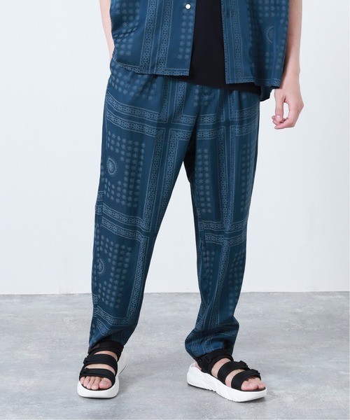 JOURNAL STANDARD(ジャーナルスタンダード)の「P/CU TRIVAL ジャガード タック ワイドパンツ(その他パンツ・メンズ・ライトグリーン/ブラック系その他/コバルトブルー・MEDIUM/LARGE)」の3枚目の写真