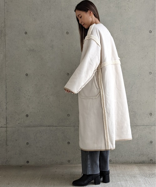 Per sist ence（パーシエンス）の「Per sist ence/パーシエンス　ボアパイピング×フェイクムートン リバーシブルノーカラーコート（ノーカラーコート・レディース・ベージュ/アイボリー/モカ・FREE）」の17枚目の写真