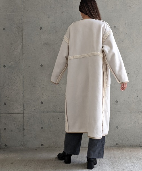 Per sist ence（パーシエンス）の「Per sist ence/パーシエンス　ボアパイピング×フェイクムートン リバーシブルノーカラーコート（ノーカラーコート・レディース・ベージュ/アイボリー/モカ・FREE）」の22枚目の写真
