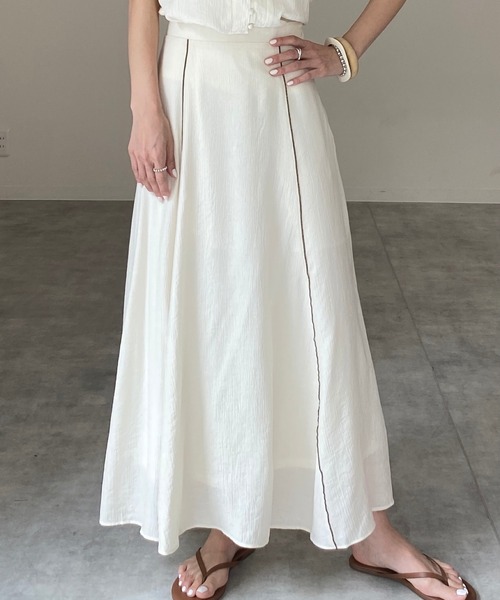 She's Closet(シーズクローゼット)の「配色パイピングフレアロングマーメイドスカート(スカート・レディース・ベージュ/オリーブ/アイボリー・FREE)」の1枚目の写真