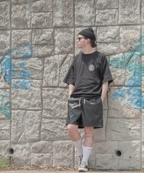 SIDEWAY STANCE（サイドウェイスタンス）の「【SIDEWAY STANCE】 ワイドシルエット バギー レザー ショートパンツ（その他パンツ・メンズ・ブラック・MEDIUM/LARGE）」の6枚目の写真