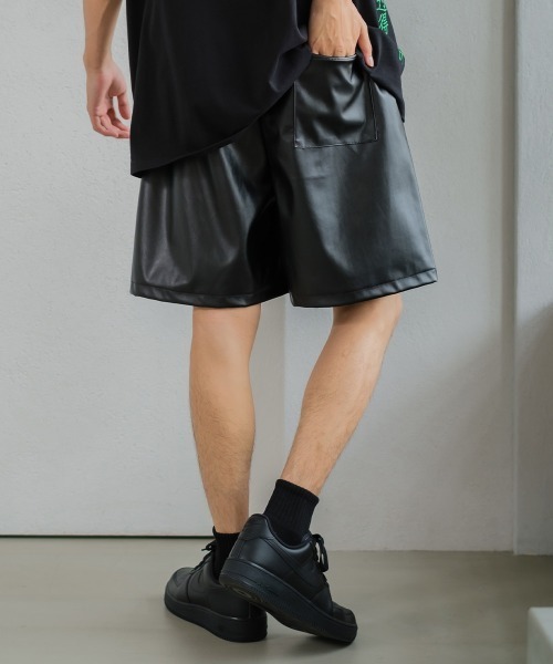 SIDEWAY STANCE（サイドウェイスタンス）の「【SIDEWAY STANCE】 ワイドシルエット バギー レザー ショートパンツ（その他パンツ・メンズ・ブラック・MEDIUM/LARGE）」の15枚目の写真