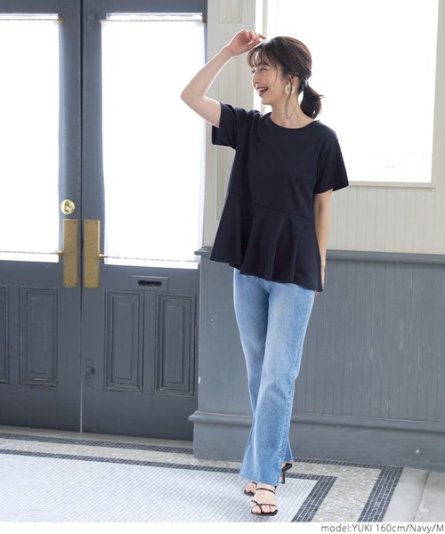 coca(coca)(コカ)の「【長さ選べる】シワにならないショート丈ぺプラムトップス(Tシャツ/カットソー・レディース・ネイビー/グレー系その他・M/L)」の11枚目の写真