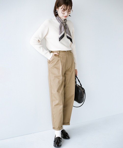 haco!（ハコ）の「メンズライクも上手に取り入れ！野暮ったく見えずに女っぽさを引き出す　あると便利な定番チノパンby who made me（チノパンツ・レディース・ベージュ・1/3/5/7）」の7枚目の写真