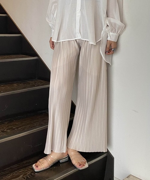 AS KNOW AS PINKY（アズノゥアズピンキー）の「ランダムプリーツワイドパンツ（その他パンツ・レディース・ブラック/モカ/グレイッシュベージュ/ライトカーキ・FREE）」の3枚目の写真