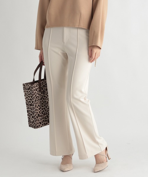 Andemiu(アンデミュウ)の「スリットフレアパンツ217172(スラックス・レディース・ブラック/ベージュ/アイボリー・SMALL/MEDIUM)」の2枚目の写真