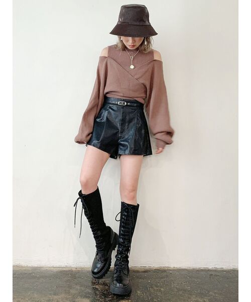 GYDA（ジェイダ）の「ウエストベルトフェイクレザーショーパン（その他パンツ・レディース・ベージュ/ブラック・FREE）」の9枚目の写真