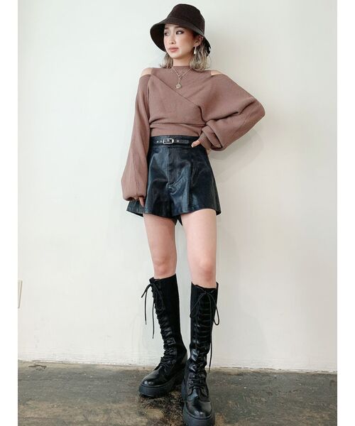 GYDA（ジェイダ）の「ウエストベルトフェイクレザーショーパン（その他パンツ・レディース・ベージュ/ブラック・FREE）」の11枚目の写真