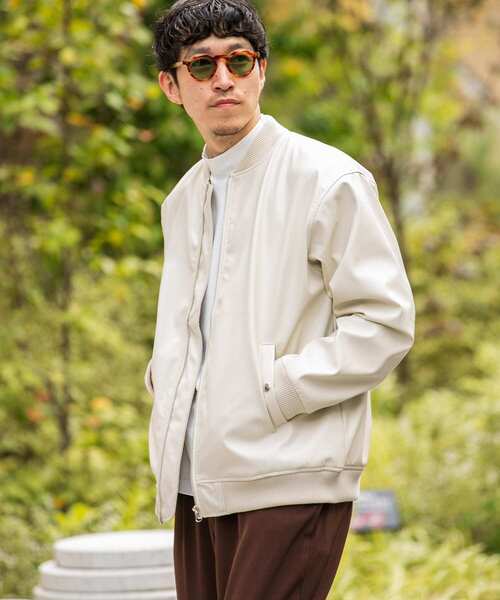 ITEMS URBANRESEARCH(アイテムズ アーバンリサーチ)の「コットンスムース モックネック長袖カットソー(Tシャツ/カットソー・メンズ・ダークブラウン/ブラック/ホワイト・MEDIUM/LARGE)」の8枚目の写真