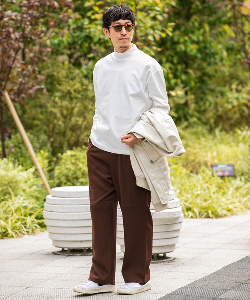 ITEMS URBANRESEARCH(アイテムズ アーバンリサーチ)の「コットンスムース モックネック長袖カットソー(Tシャツ/カットソー・メンズ・ダークブラウン/ブラック/ホワイト・MEDIUM/LARGE)」の10枚目の写真