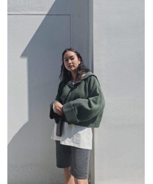 MOUSSY（マウジー）の「SAILOR COLLAR SHORT ニット（ニット/セーター・レディース・ライトイエロー/グリーン/オフホワイト/ブラック・FREE）」の19枚目の写真