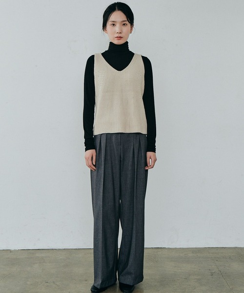 ALAND（エーランド）の「3.3Field Trip／Vネック KNIT VEST　2239058（ベスト・レディース・ネイビー/イエロー/アイボリー・FREE）」の4枚目の写真