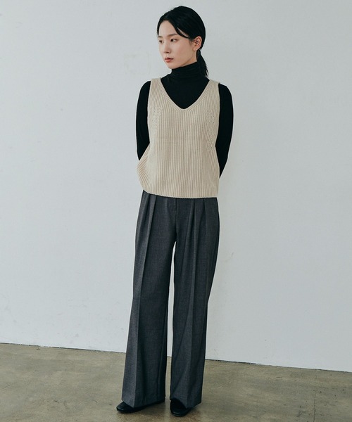 ALAND（エーランド）の「3.3Field Trip／Vネック KNIT VEST　2239058（ベスト・レディース・ネイビー/イエロー/アイボリー・FREE）」の6枚目の写真