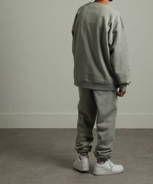 UNCORD(アンコード)の「【UNCORD】90'sルーズシルエット刺繍デザインヘビーウェイトスウェット【12oz】(スウェット・メンズ・ネイビー/グレイッシュベージュ/杢グレー/ブラック/カーキ/オートミール・X-LARGE/LARGE/MEDIUM)」の12枚目の写真