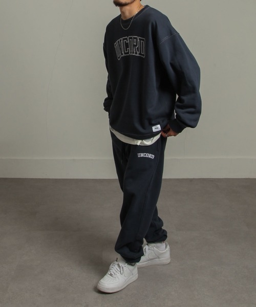 UNCORD(アンコード)の「【UNCORD】90'sルーズシルエット刺繍デザインヘビーウェイトスウェット【12oz】(スウェット・メンズ・ネイビー/グレイッシュベージュ/杢グレー/ブラック/カーキ/オートミール・X-LARGE/LARGE/MEDIUM)」の14枚目の写真