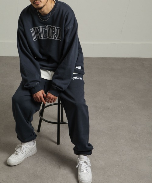 UNCORD(アンコード)の「【UNCORD】90'sルーズシルエット刺繍デザインヘビーウェイトスウェット【12oz】(スウェット・メンズ・ネイビー/グレイッシュベージュ/杢グレー/ブラック/カーキ/オートミール・X-LARGE/LARGE/MEDIUM)」の18枚目の写真