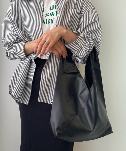 LE MORE（リモア）の「ソフトレザートライアングルトートバッグ（トートバッグ・レディース・ブラック/ブラウン・FREE）」の3枚目の写真