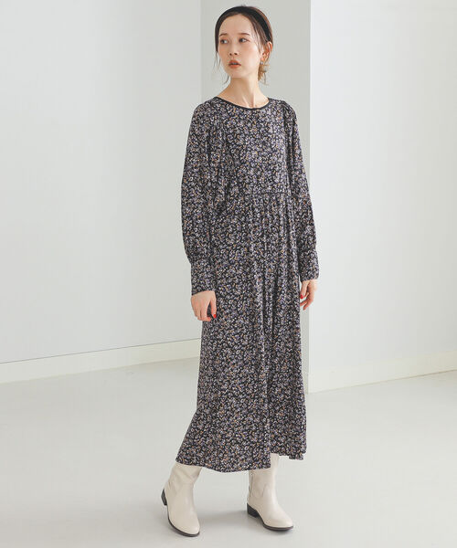 BEAMS HEART（ビームスハート）の「BEAMS HEART / ヨーク切替 花柄ワンピース（ワンピース・レディース・ブラック/サックスブルー・FREE）」の18枚目の写真