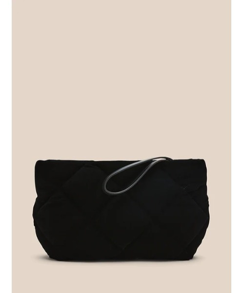 Banana Republic（バナナリパブリック）の「キルティッド ベルベット クラッチ（クラッチバッグ・レディース・ブラック/グリーン・ONE SIZE）」の5枚目の写真