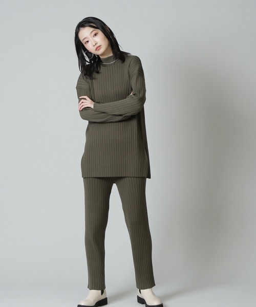NATURAL BEAUTY BASIC(ナチュラルビューティーベーシック)の「タートルニット×ニットパンツセット(ワンピース・レディース・グレー/カーキ/ネイビー・MEDIUM)」の7枚目の写真