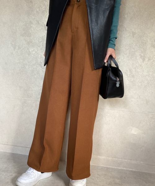 ECRIRE（エクリール）の「【miho.a.nicoコラボ】ストレートワイドパンツ（スラックス・レディース・ブラック/ベージュ/ブラウン/グレー・M/L）」の14枚目の写真