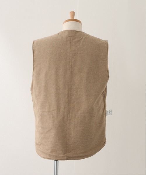 JOURNAL STANDARD relume SELECT（ジャーナルスタンダードレリュームセレクト）の「【迷迭香/マンネンロウ】VEGAN SUEDE Hervest ベスト（ベスト・メンズ・ブラック/キャメル・2/3）」の13枚目の写真